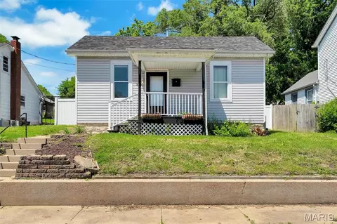 315 Williams St, Washington, MO 63090