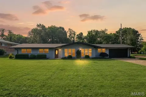 Exterior - 12208 Courtwick Dr, Sappington, MO 63128 photo 6 of 6