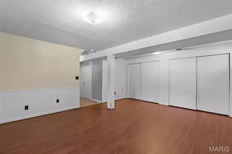 Living - 1711 E Ninth St, Washington, MO 63090 photo 6 of 6