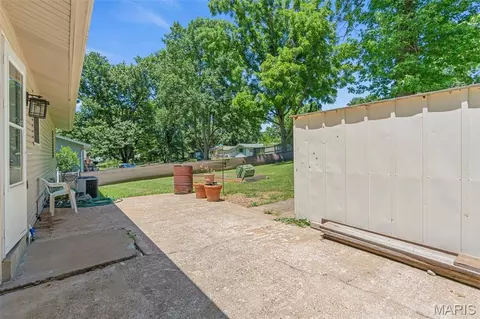 Exterior - 1711 E Ninth St, Washington, MO 63090 photo 2 of 5