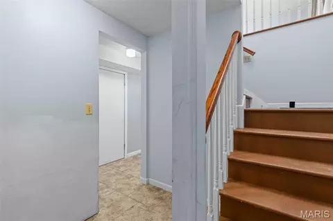 Entry Way - 1711 E Ninth St, Washington, MO 63090 photo 1 of 1