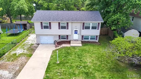 23464 Apple Tree Ln, Elsah, IL 62028