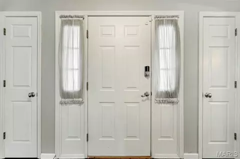 Entry Way - 4 Georgetown Ct, O'fallon, MO 63368 photo 1 of 2