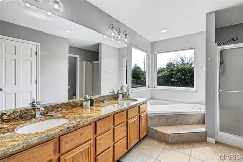 Bath - 4 Georgetown Ct, O'fallon, MO 63368 photo 2 of 7