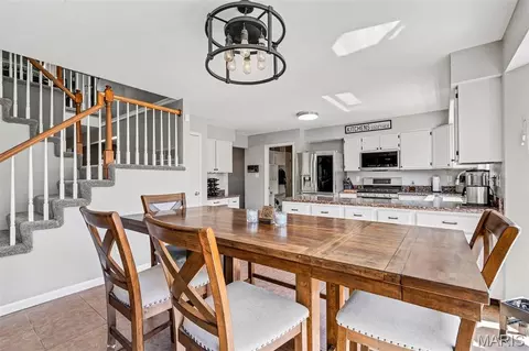 Dining - 4 Georgetown Ct, O'fallon, MO 63368 photo 4 of 5