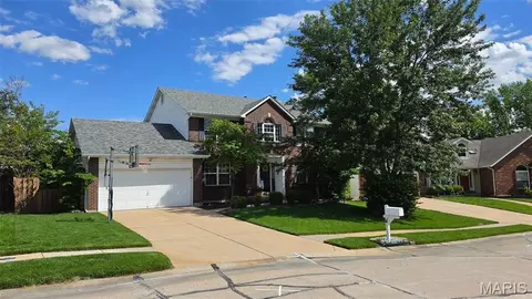 4 Georgetown Ct, O'fallon, MO 63368