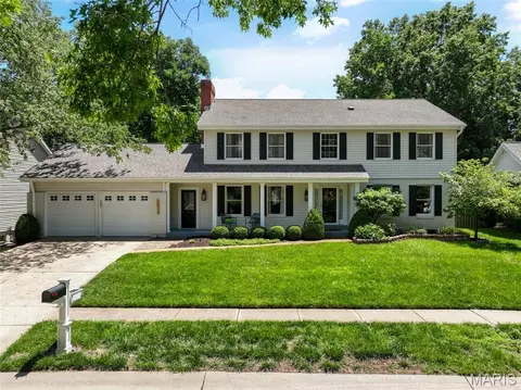 2073 Meadowbrook Way Dr, Chesterfield, MO 63017
