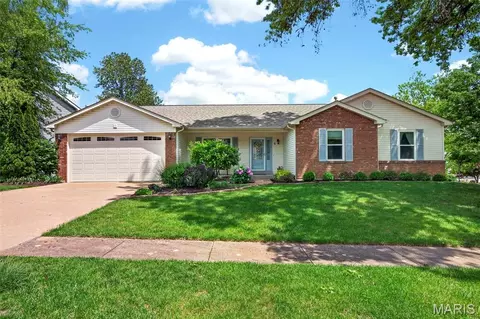 4 Santa Ynez Ct, Saint Charles, MO 63303