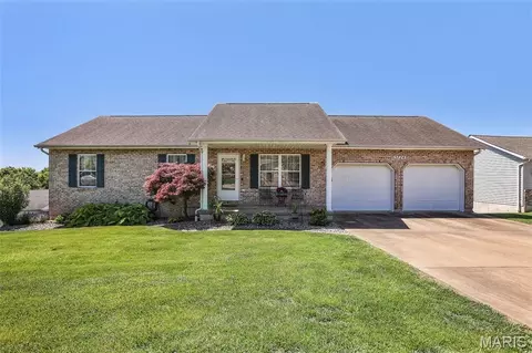 5724 Steutermann Rd, Washington, MO 63090