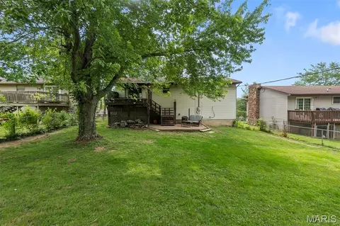 Exterior - 216 S Shawnee Blvd, Jackson, MO 63755 photo 8 of 9
