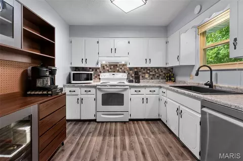 Kitchen - 216 S Shawnee Blvd, Jackson, MO 63755 photo 1 of 3