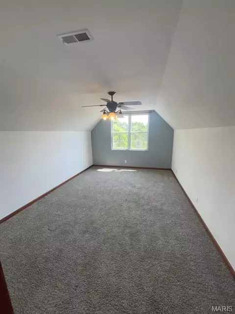 Bedroom - 20266 Hyatt Ln, Saint Robert, MO 65584 photo 4 of 12