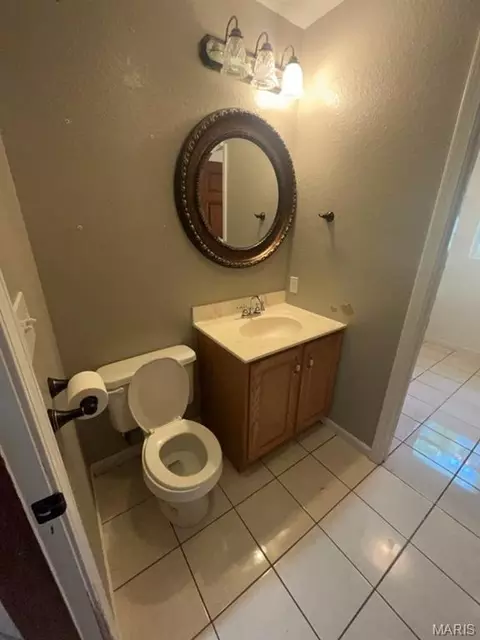 Bath - 20266 Hyatt Ln, Saint Robert, MO 65584 photo 1 of 6