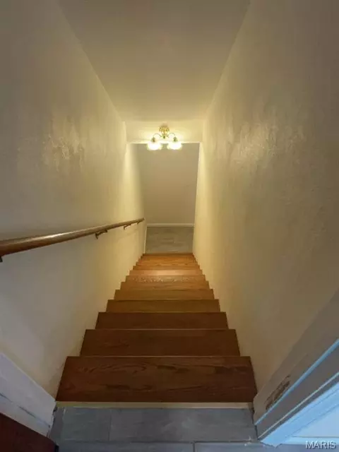 Entry Way - 20266 Hyatt Ln, Saint Robert, MO 65584 photo 3 of 4