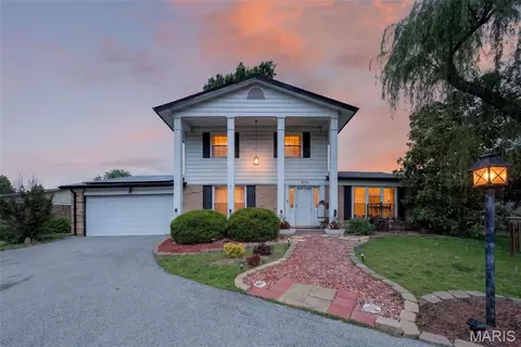 5241 Brass Lantern Pl, Saint Louis, MO 63128
