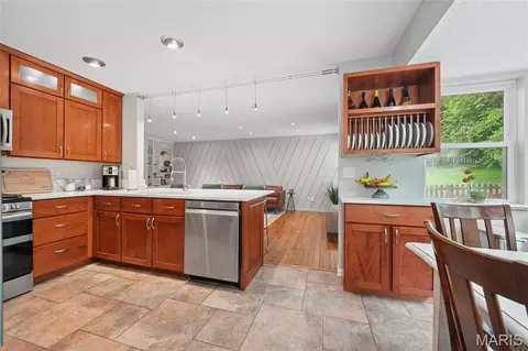 Kitchen - 2517 Maple Crossing Dr, Wildwood, MO 63011 photo 3 of 4