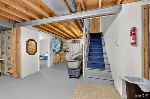 Entry Way - 545 Lemonwood Dr, Ballwin, MO 63021 photo 2 of 2