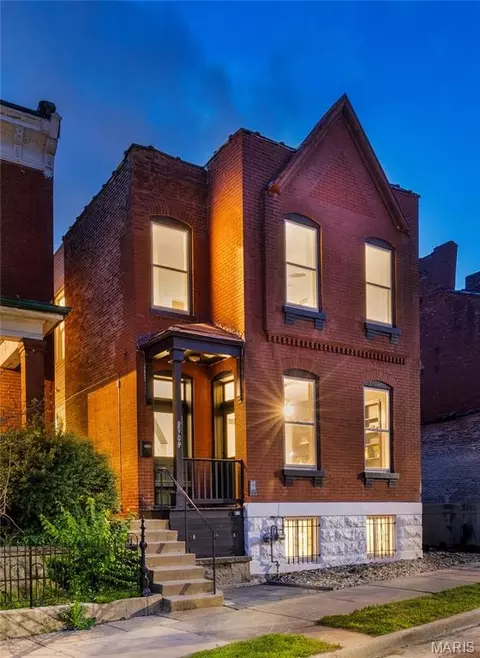 2909 Mcnair Ave, Saint Louis, MO 63118