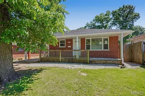 6670 Kenwood Dr, Northwoods, MO 63121