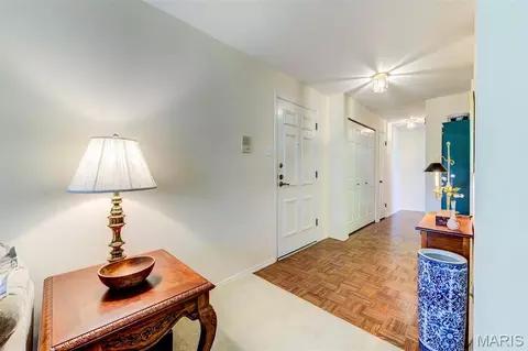 Entry Way - 923 Claytonbrook Dr #2, Ballwin, MO 63011 photo 1 of 3