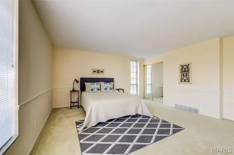 Bedroom - 923 Claytonbrook Dr #2, Ballwin, MO 63011 photo 3 of 4