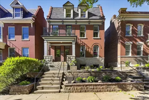 3441 Crittenden St, Saint Louis, MO 63118