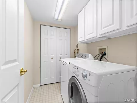 Other - 933 Georgetowne Dr, O'fallon, IL 62269 photo 5 of 7