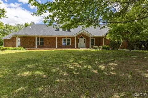 6120 Old Antonia Rd, Imperial, MO 63052