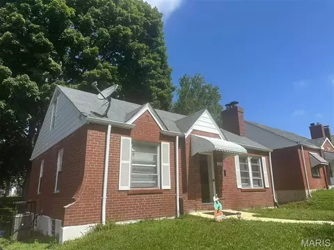 3525 Belaire Pl, Beverly Hills, MO 63121