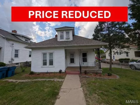 208 W Elm St, Alton, IL 62002