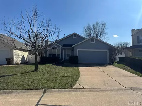 305 Cypress Point Ct, Cottleville, MO 63304