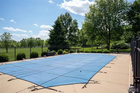 Exterior - 752 E 4th St, Aviston, IL 62216 photo 14 of 20