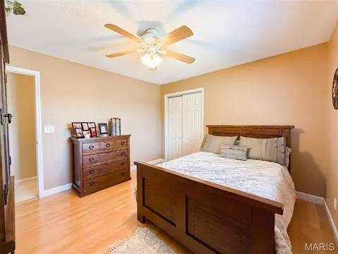Bedroom - 752 E 4th St, Aviston, IL 62216 photo 3 of 4