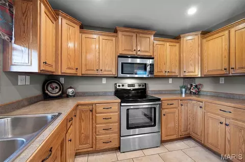 Kitchen - 175 Cedar Creek Ln, Jackson, MO 63755 photo 2 of 6