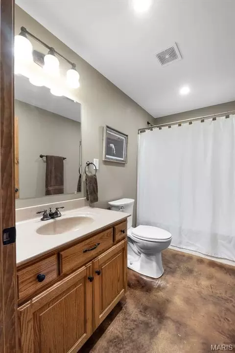 Bath - 175 Cedar Creek Ln, Jackson, MO 63755 photo 4 of 4