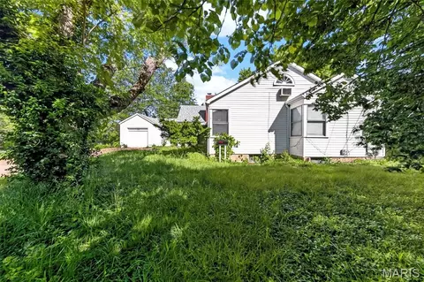 Exterior - 765 N Main St, Saint Clair, MO 63077 photo 8 of 9