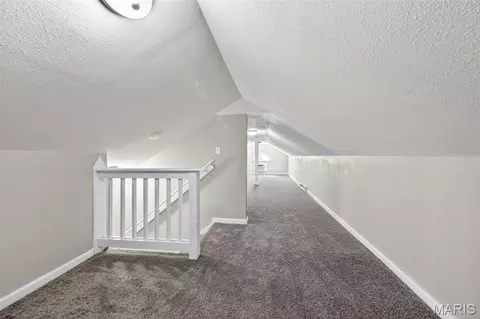 Entry Way - 765 N Main St, Saint Clair, MO 63077 photo 7 of 8