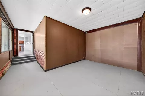 Entry Way - 765 N Main St, Saint Clair, MO 63077 photo 3 of 8