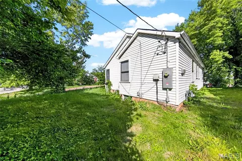 Exterior - 765 N Main St, Saint Clair, MO 63077 photo 7 of 9
