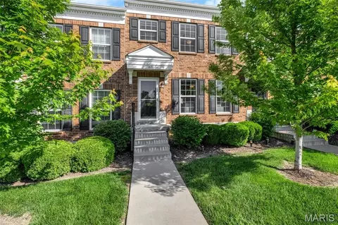 1831 Basston Dr, Saint Louis, MO 63146