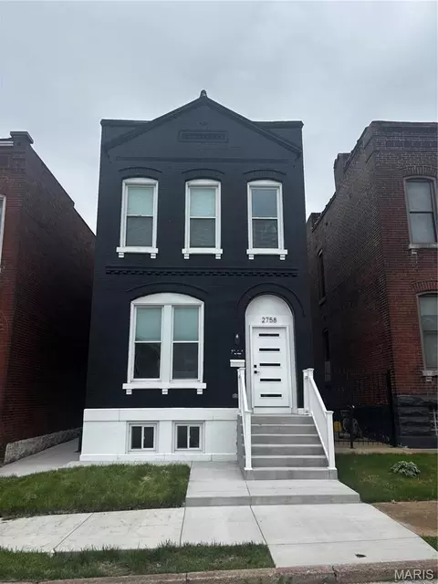 2758 Rutger St, Saint Louis, MO 63104