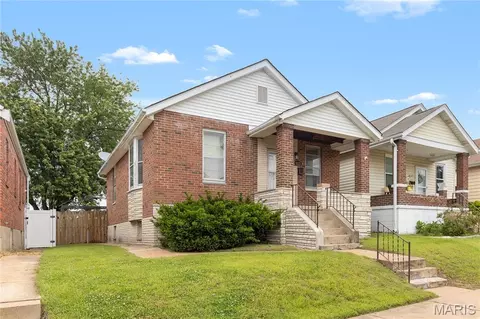 4151 Quincy St, Saint Louis, MO 63116