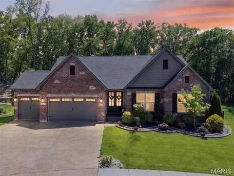524 Stonewolf Creek Dr, Wentzville, MO 63385