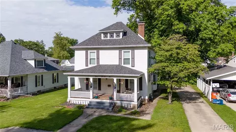 321 N 1st St, Vandalia, IL 62471