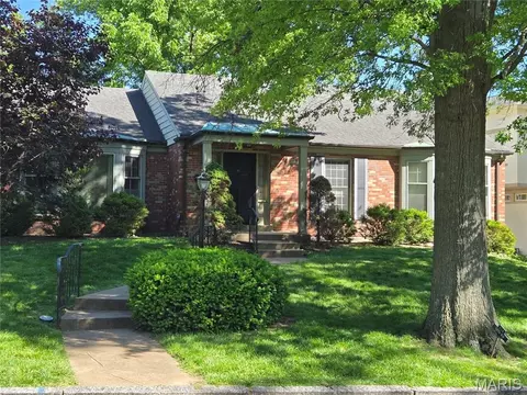 214 Topton Way, Clayton, MO 63105