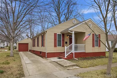 509 E Winter Ave, Greenville, IL 62246