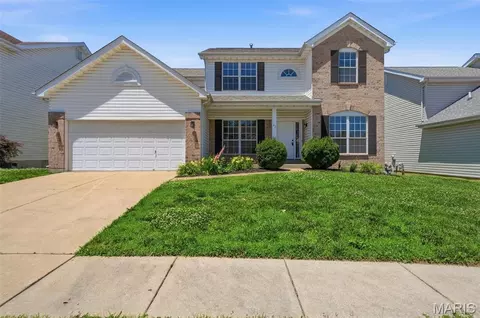 47 Rivermeadows Dr, Florissant, MO 63031