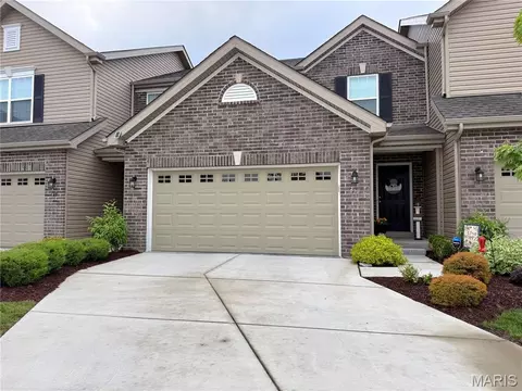 125 Deer Grove Ct, Saint Peters, MO 63376
