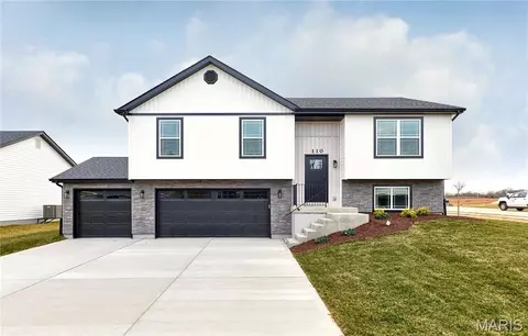 28537 Shallow Water Rd, Warrenton, MO 63383