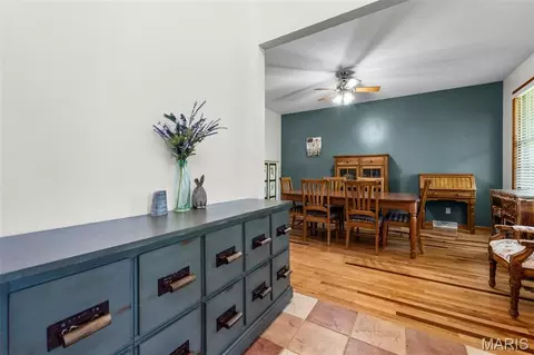 Entry Way - 1596 County Road 603, Jackson, MO 63755 photo 5 of 6